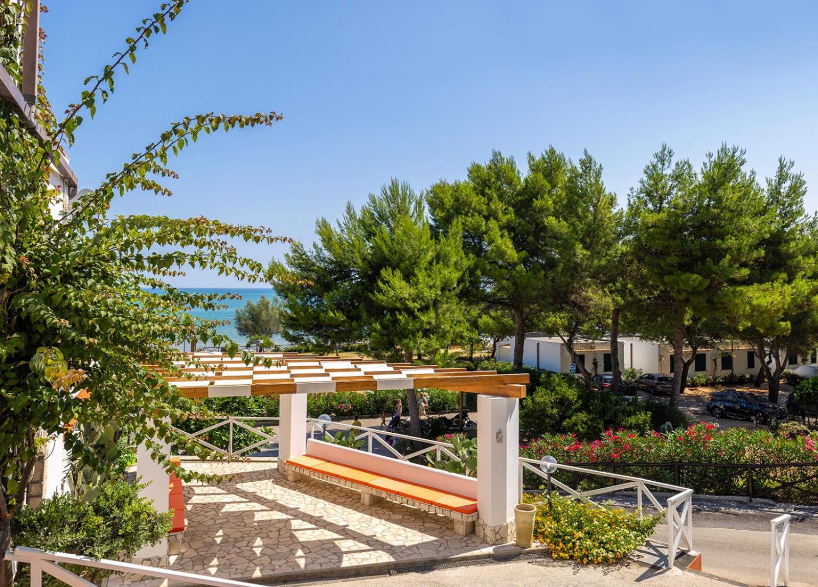 Crovatico Club Vacanze Весте Екстериор снимка