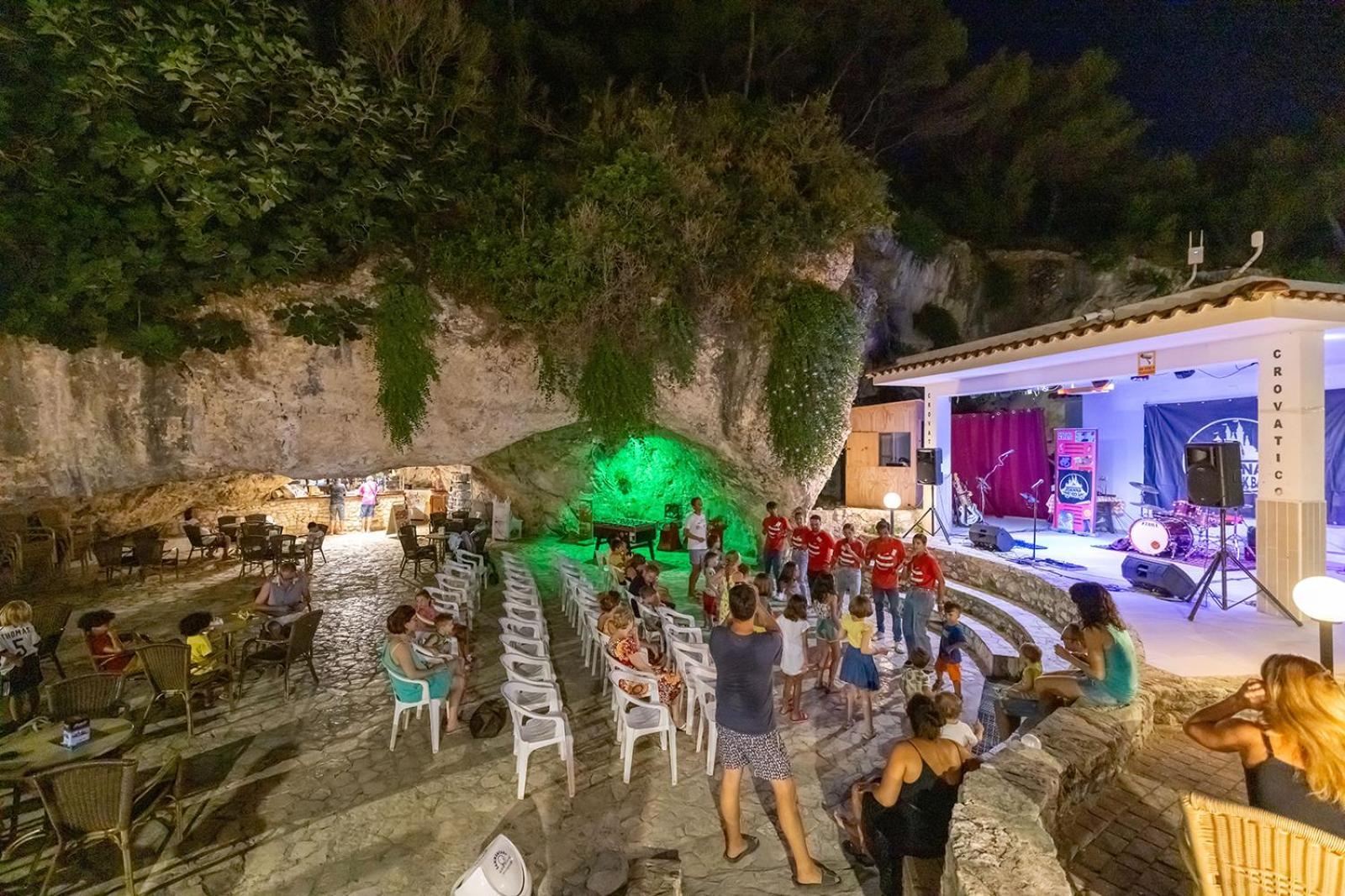 Crovatico Club Vacanze Весте Екстериор снимка
