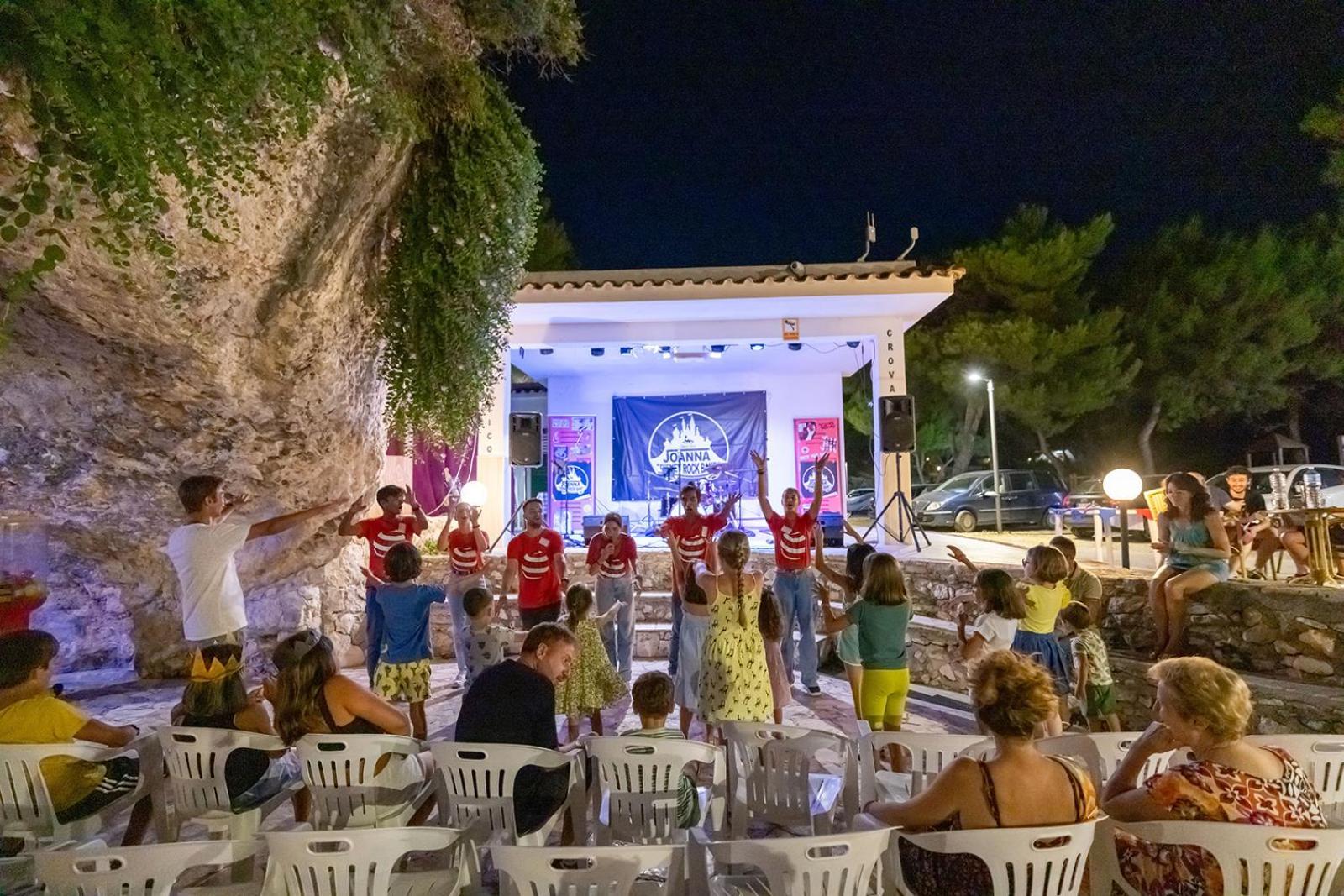 Crovatico Club Vacanze Весте Екстериор снимка