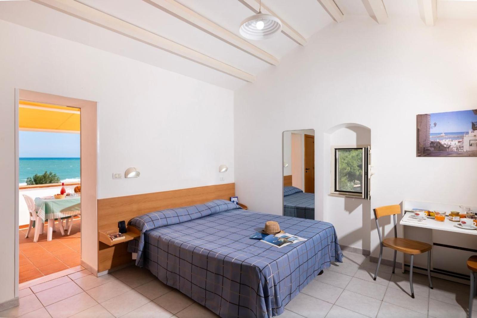 Crovatico Club Vacanze Весте Екстериор снимка